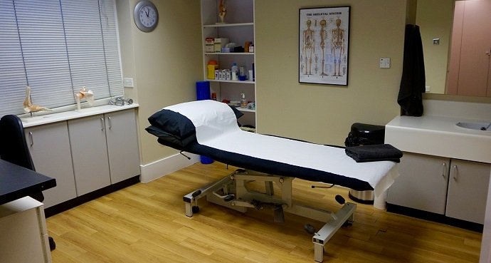 south kensington physiotherapy room